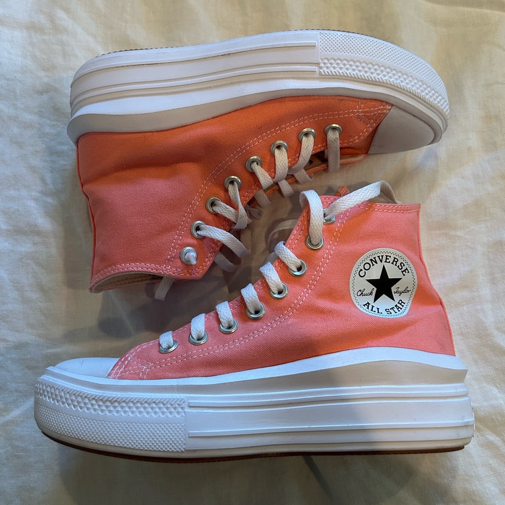 Converse Move Platforms